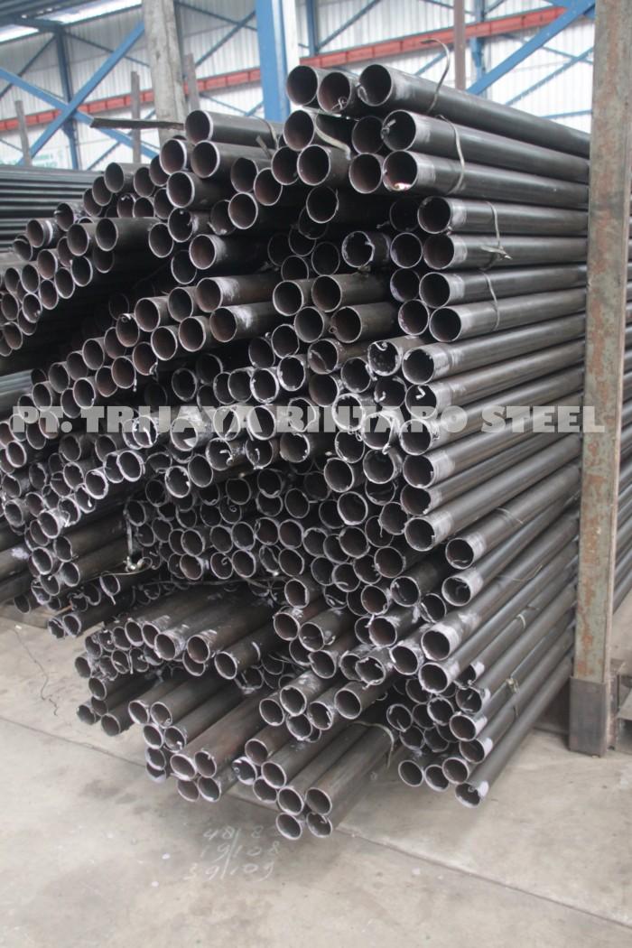 Gambar PIPA BESI HITAM 4" BULAT - Tebal 1.8 mm CD dari Trijaya Bintaro Steel undefined Tokopedia