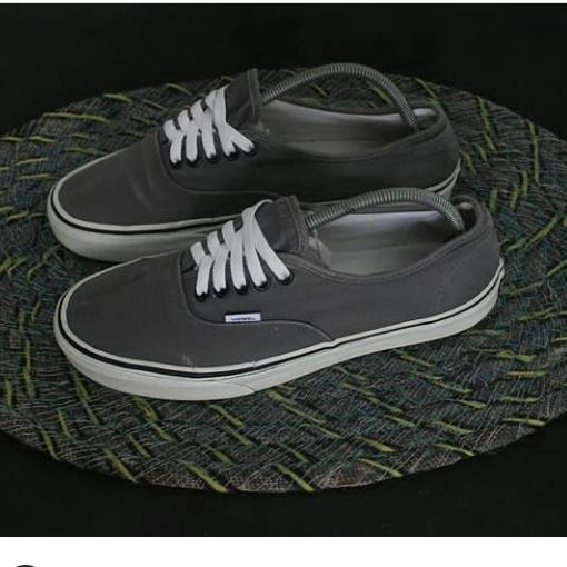 Gambar sepatu second berkualitas iri dari markassecondpku undefined Tokopedia