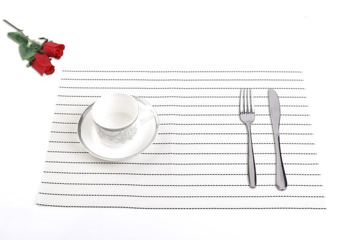 Gambar Tatakan Piring PVC Ringan Minimalis Tahan Panas Table Mat - Putih dari Home Decor Zega undefined Tokopedia