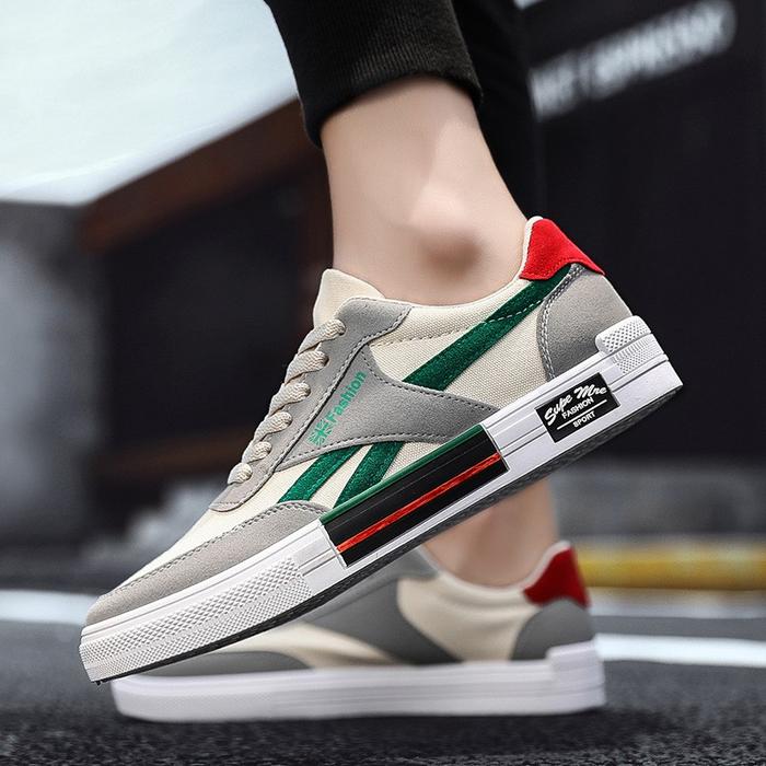 Gambar Sepatu Sneakers Shoes Running Pria Lari Casual Import-Warm Zone-C19 - Hijau, 39 dari Voltavia undefined Tokopedia