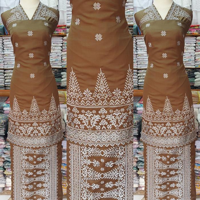Gambar bahan baju kurung bordir songket perak - hijau army, all size dari azandra sulaman undefined Tokopedia