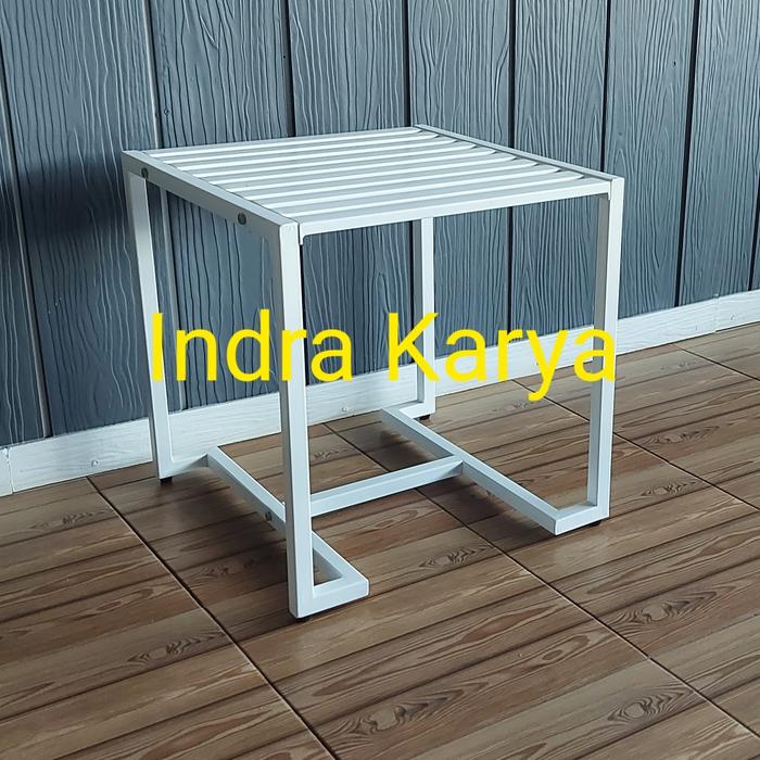 Gambar Meja taman / meja teras besi model tinggi - Putih dari Indrakarya.sltg undefined Tokopedia