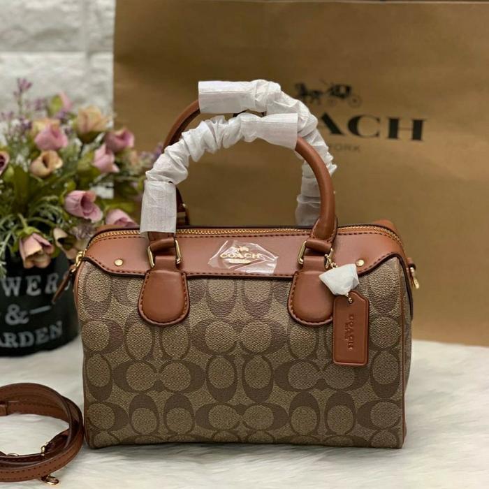 Signature Jacquard Coach Bennett Signature Coach Ivie Bennett