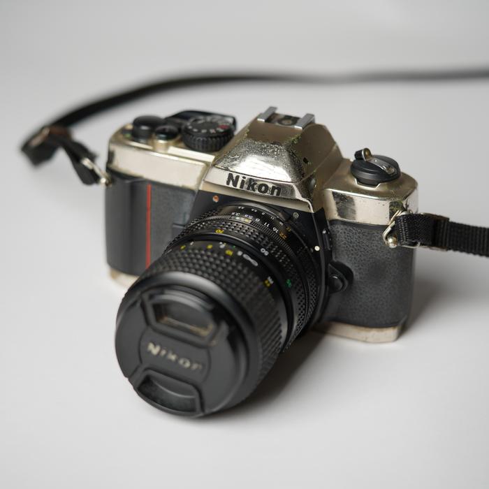 カメラ女子に❤️FM10❤️Ais35-70mm付❤️ニコン最後のMFフィルムカメラ 81mvrFTCZCL._UF350,350_QL80_.jpg