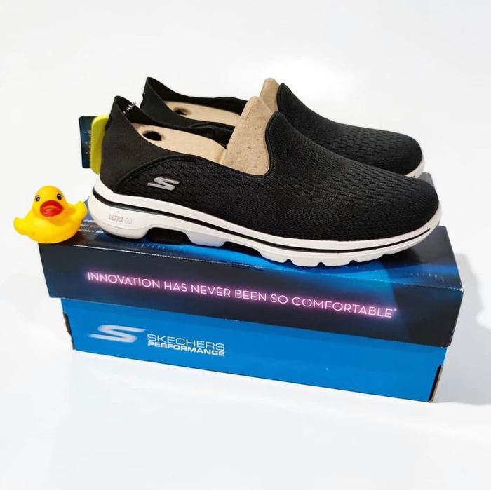 SKECHERS GO WALK OUT BLACK WHITE WOMEN ORIGINAL di  Tokopedia