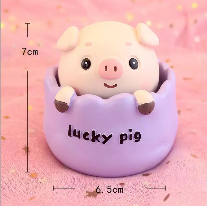 Gambar 3D Pajangan Dashboard Shake Head Goyang Pig Babi |Hiasan Mobil Premium - Lucky Pig dari Gentleman Car undefined Tokopedia