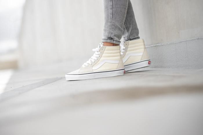 balenciaga triple s black and pink