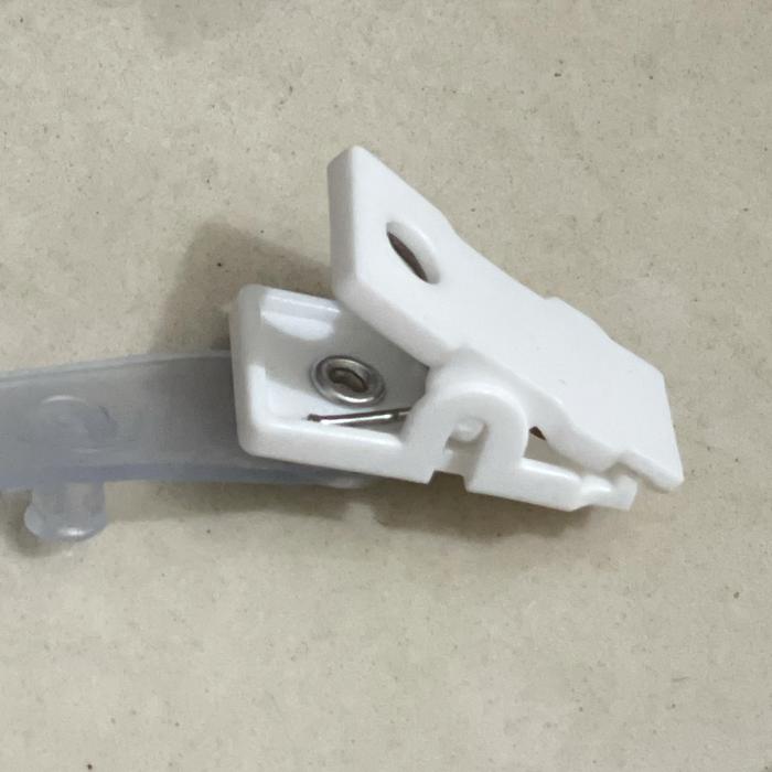 Gambar Jepitan ID Card Varian Plastik Warna - Putih dari Woodlogs Store undefined Tokopedia