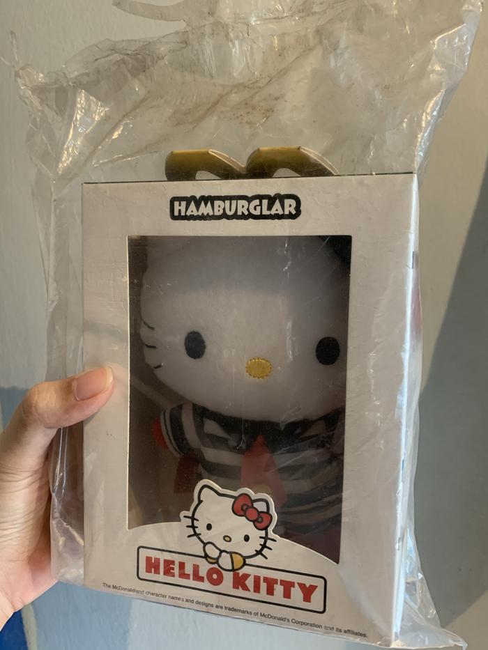 Jual McD x Hello Kitty Hamburglar Kota Administrasi Jakarta