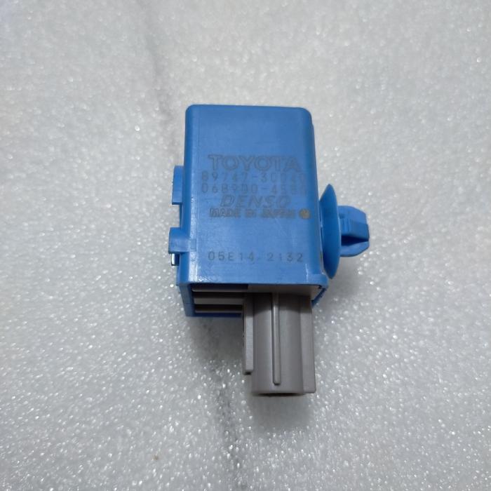 ボルテージセンサー 89892-30040 TOYOTA バッテリー電圧センサー DENSO