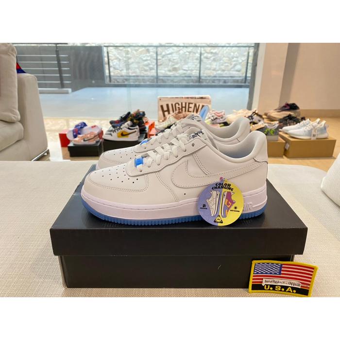 Jual Sepatu Nike AF1 LX Photo Chromic UV Air Force 1 Original DA8301-100 -  35.5 - Kab. Tangerang - highend_product | Tokopedia
