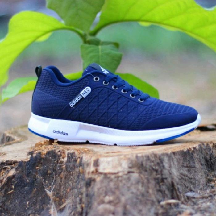 Gambar Sepatu running pria adidas sepatu olahraga jogging pria terbaru - Navy, 38 dari RAW.Collections undefined Tokopedia