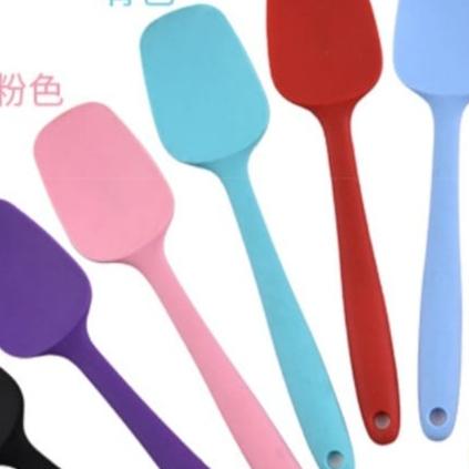 Gambar Spatula sutil sekop silikon uk 27.5cm tahan panas - Taro dari tokoeasy88 undefined Tokopedia