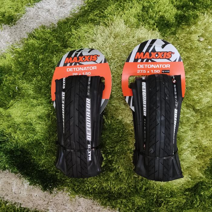 BAN LUAR MAXXIS DETONATOR 26X150