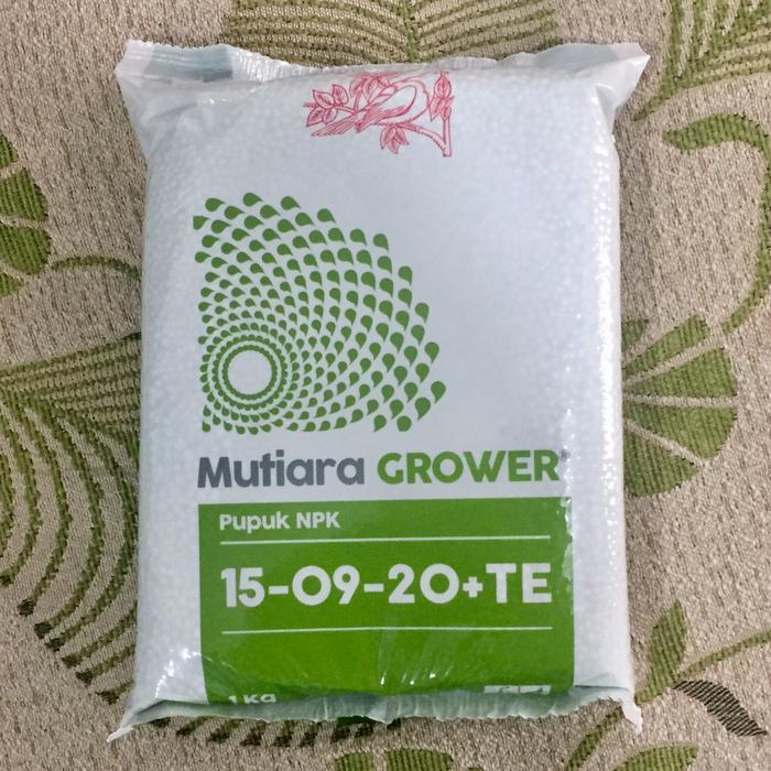 Gambar NPK Mutiara GROWER Meroke Pupuk Majemuk Lengkap Masa Pertumbuhan dari Simon Peter New undefined Tokopedia