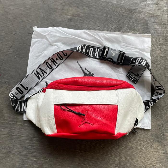 Gambar Waistbag Jordan Leather / Tas Jordan Kulit Tas Selempang Tas Pinggang - Merah HQ dari nowhereid undefined Tokopedia
