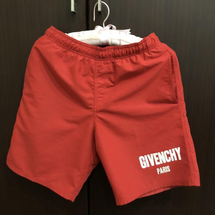 Jual givenchy shorts - Kota Medan 