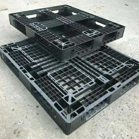 Gambar Palet pallet plastik 110*110*15cm - Hitam dari CV. jihan jaya pallet undefined Tokopedia