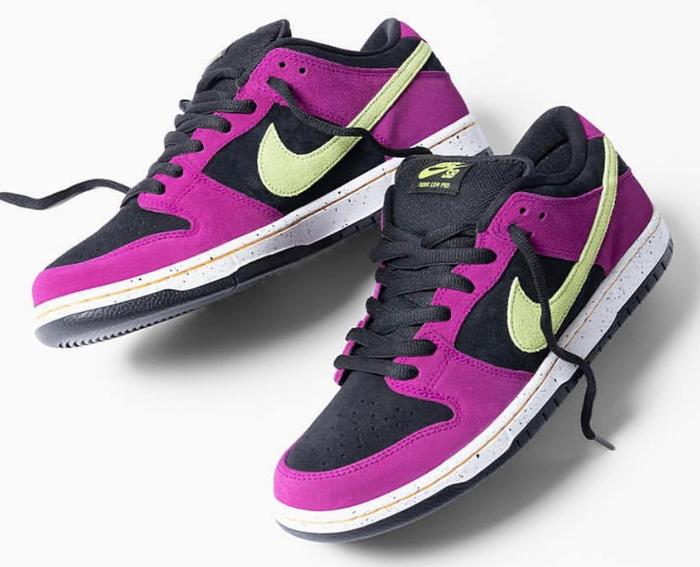 dunk sb low red plum