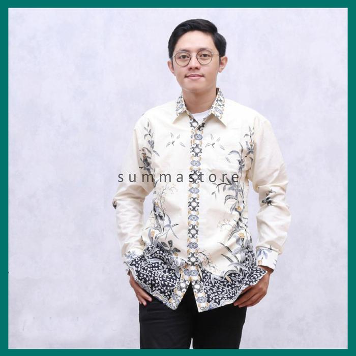 Gambar Kemeja Batik Pria Lengan Panjang Furing Warna Dasar Putih Code BA-001 - Hitam, M dari Summastore undefined Tokopedia