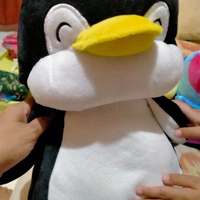 Gambar Boneka Plush Toys PP Cotton Soft and Cute Fuzzy Plush Pinguin uk 40 cm - Hitam dari Electroonic undefined Tokopedia