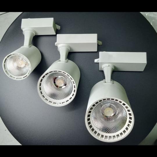 Gambar Track light LED lampu spot trek rell 10w body hitam putih - Putih dari CV. Sumber Cahaya Baru undefined Tokopedia