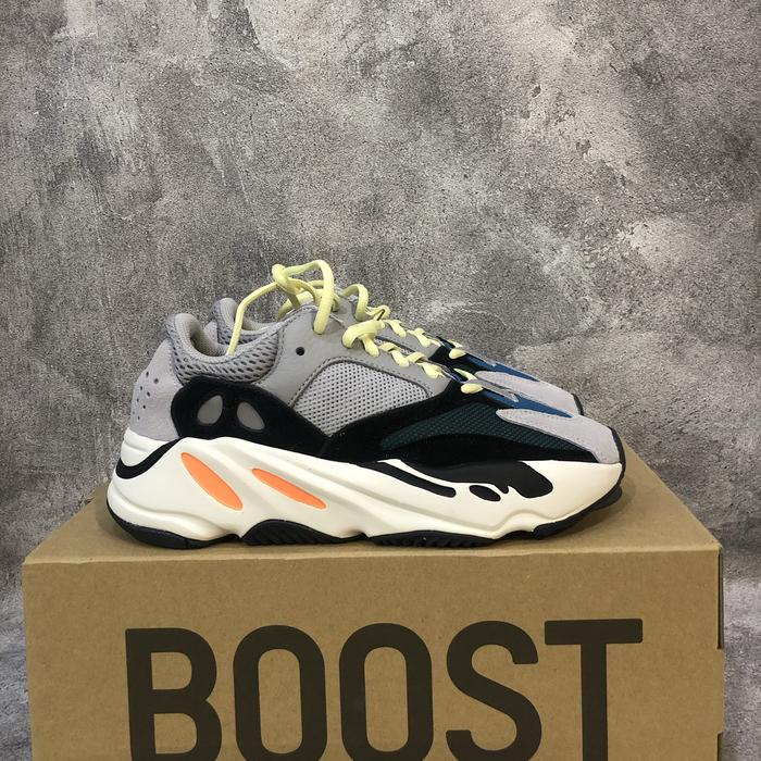 Jual adidas yeezy boost 700 wave runner (38) Jakarta Utara