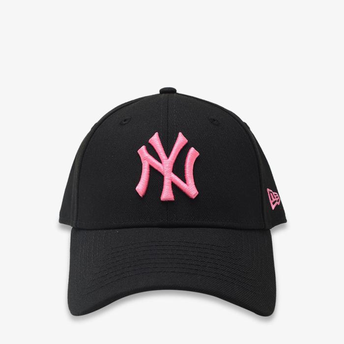 New Era 940 New York Yankees Black Pink 