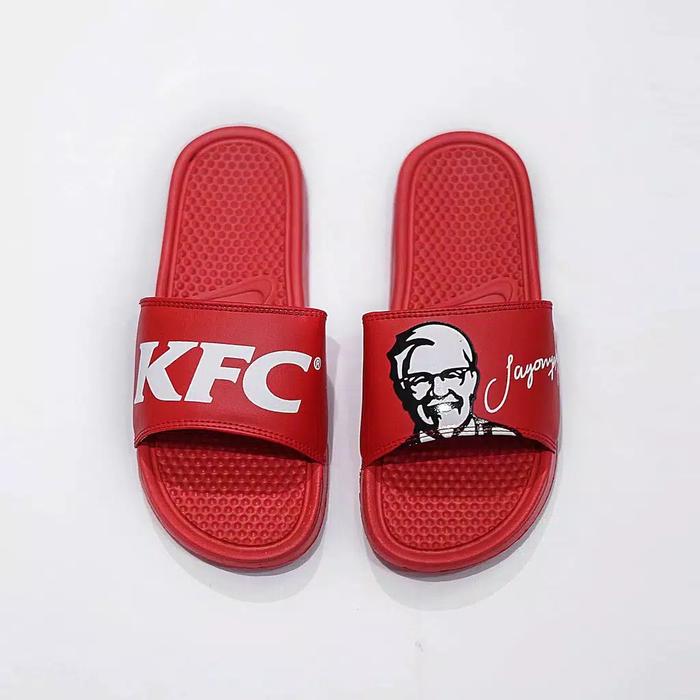 Gambar Sandal Pria Benassi Slipper - KFC RED, 40 dari Mr Ori undefined Tokopedia