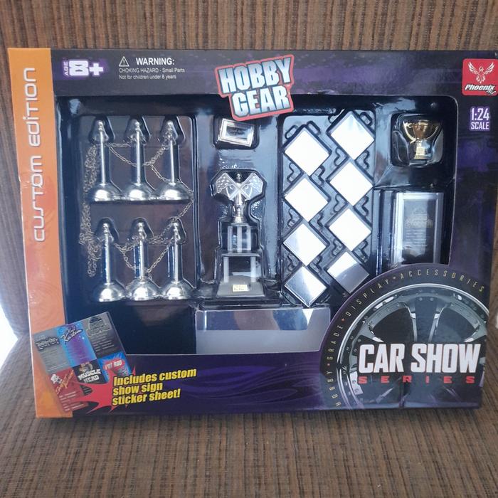 1 24 scale diorama accessories