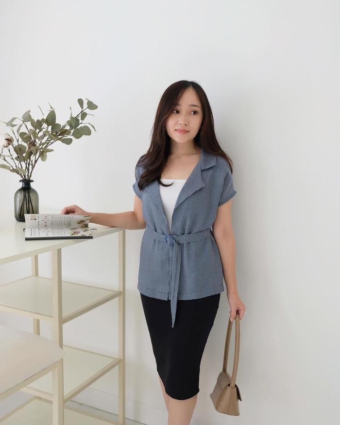 Gambar Outer Tangan Pendek dengan Masker - Clarin Semi Formal Tweed Outer - Navy dari Lexyno_id undefined Tokopedia