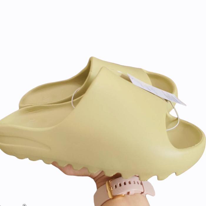 slipper sneakers yeezy