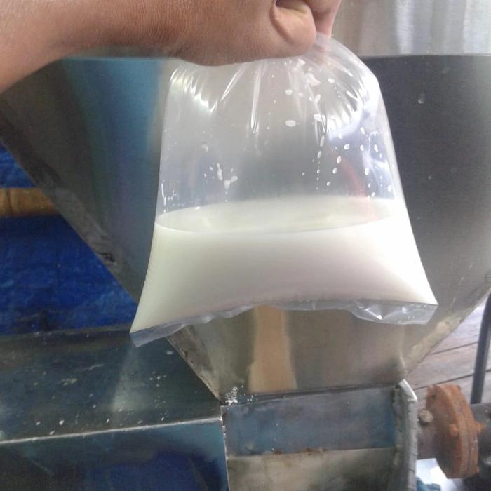 Gambar Air santen / santan kelapa asli fresh per 1butir kelapa - santan murni dari Almairastore2 undefined Tokopedia