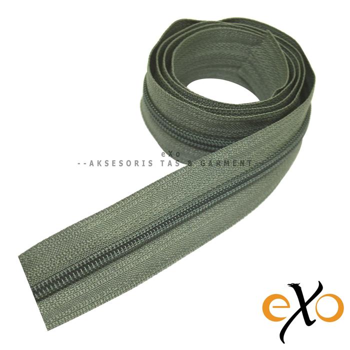 Gambar 1 METER DAUN RESLETING TAS NO 5 MEREK AMCO/ RESLETING TAS NO 5 - ABU TUA dari Exo Aksesoris Tas undefined Tokopedia