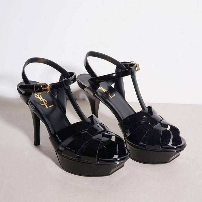 Gambar heels YSL sepatu Tribute 10cm in Black Patent dari Ashauthentic undefined Tokopedia