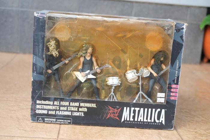 Gambar METALLICA HARVESTER OF SORROW MACFARLANE BOXSET ACTION FIGURE dari TOKO KE LOUD KNOCK DGZ undefined Tokopedia