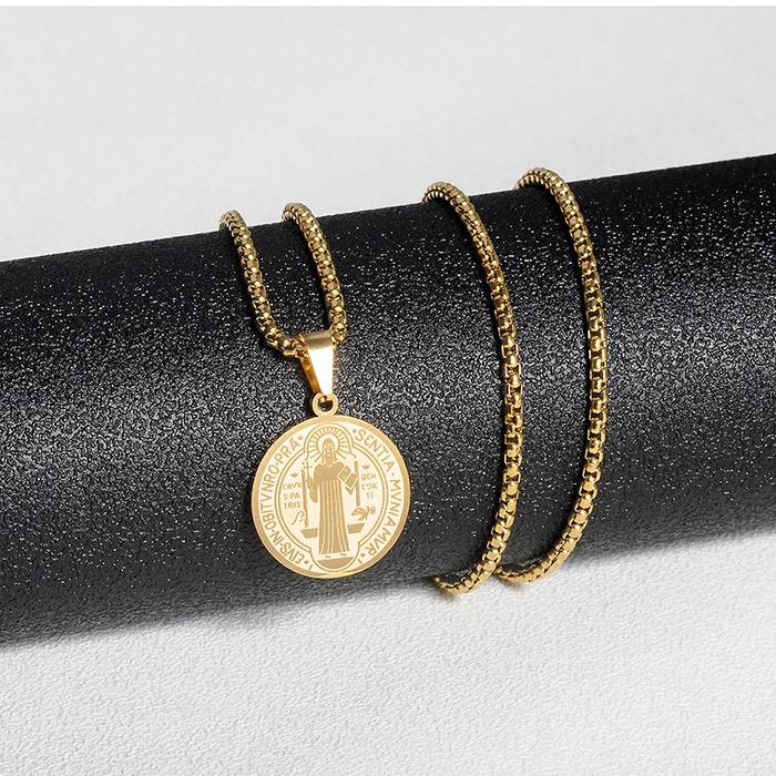 Gambar Kalung Medali Santo St Benediktus Titanium| Aksesoris Rohani Katolik - Gold dari Alpha-Omega.id undefined Tokopedia