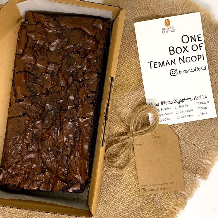 Gambar Brownies Panggang - Signature Dark Chocolate ( Fudgy & Primarasa ) - Original dari browncoffeeid undefined Tokopedia