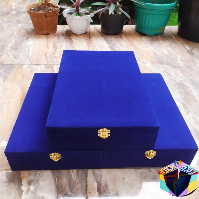 Gambar Box Bludru / Kotak Bludru / Box Plakat / Box Wisuda / Box Piala - Biru dari BoxJoyy undefined Tokopedia