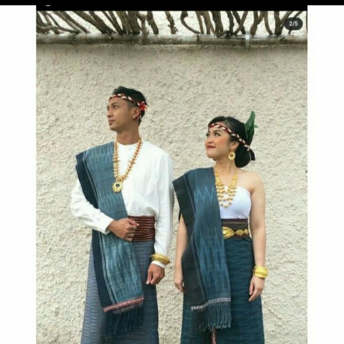 Gambar Pakaian Adat Batak Dari Ulos Sibolang dari Tampubolon Ulos undefined Tokopedia