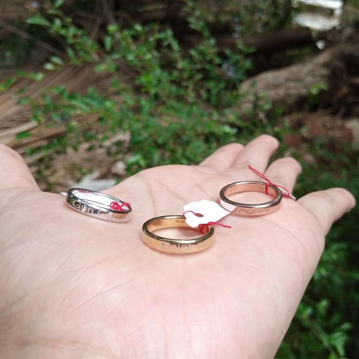 Gambar Cincin Ukir Nama Emas Asli Cincin Kawin Cincin Nikah Cincin Tunangan - Kuning dari Galeri Emas Asli undefined Tokopedia
