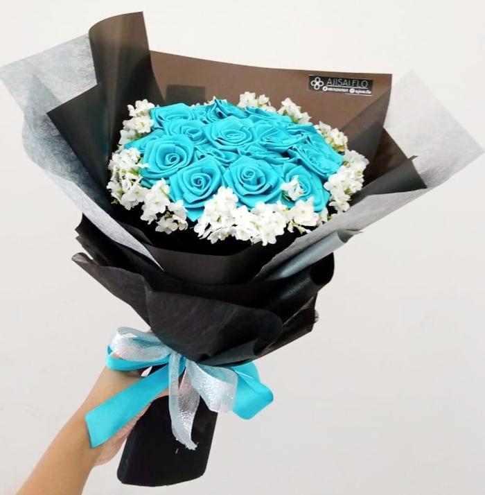 Gambar Buket Mawar satin isi 12 Bunga kado wisuda Rose - all skyblue dari Florencia Creation undefined Tokopedia