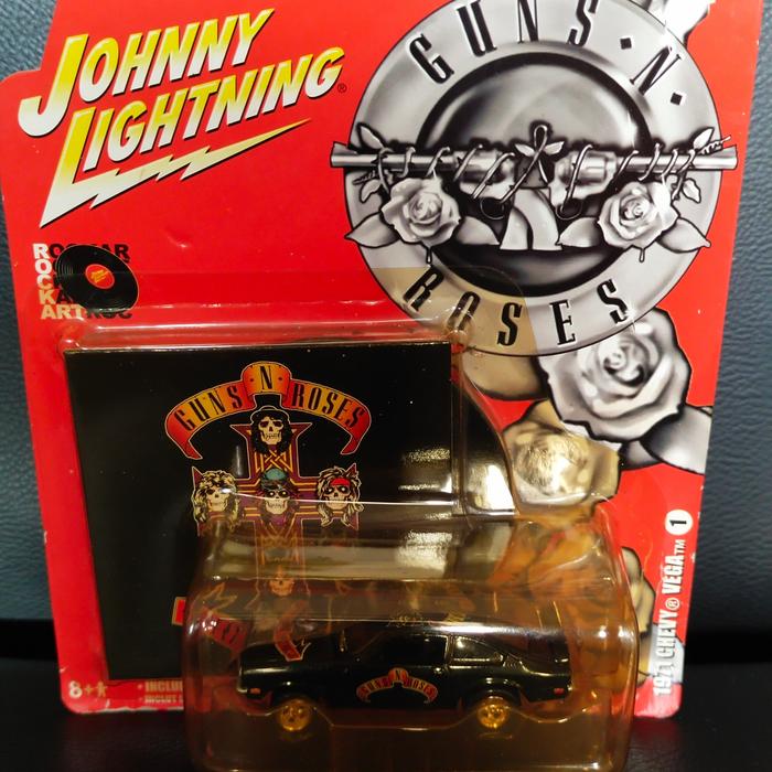 Gambar DIECAST 1:64 JOHNNY LIGHTING 1971 CHEVY VEGA SERIES ART ROCK GNR dari dtz shop undefined Tokopedia