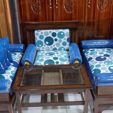 Gambar kursi minimalis | kursi viral | kursi perum - Biru dari Padasuka Cikampek undefined Tokopedia