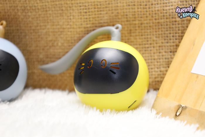 Gambar Mainan Kucing Otomatis / Bola Kucing / Pet Toy / Racoon Ball / Cat toy - Kuning dari Kucingkomplex undefined Tokopedia
