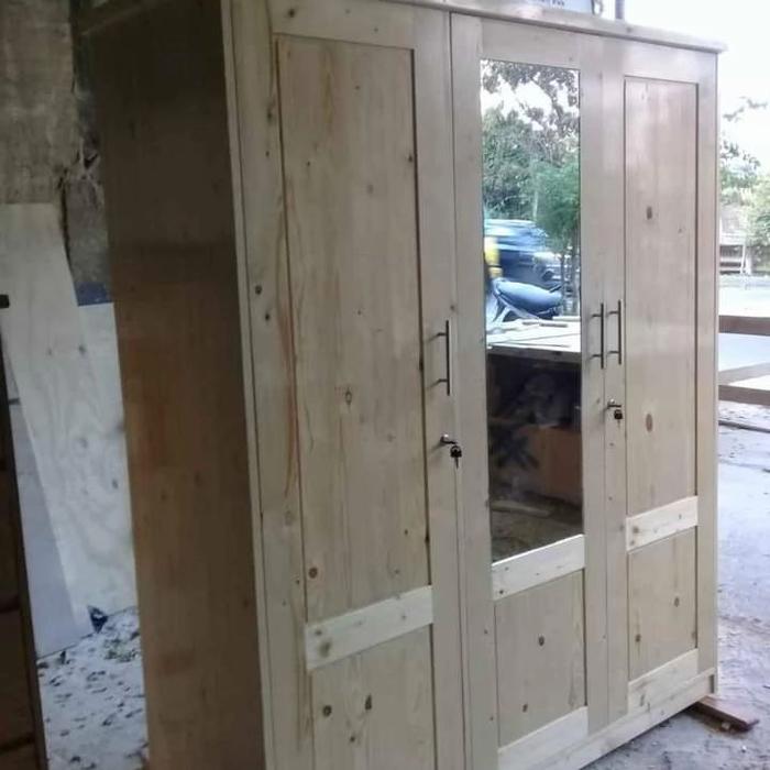 Gambar lemari pakaian 3 pintu kayu jati belanda dari furniture Doa restu ibu undefined Tokopedia