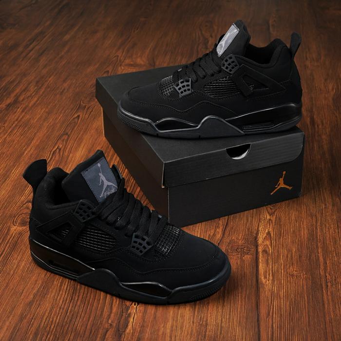 06 black cat 4s