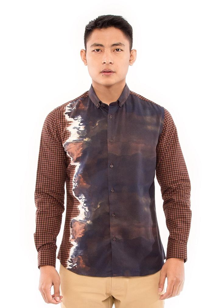Gambar MOC Kemeja Lengan Panjang Pria Slim Fit HONDU-BROWN - M dari MOC Indonesia undefined Tokopedia