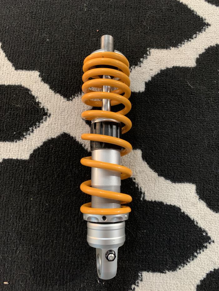 Gambar Shock Depan Vespa Matic Non Tabung - Kuning, Sprint dari Scooter Budget undefined 2 Tokopedia