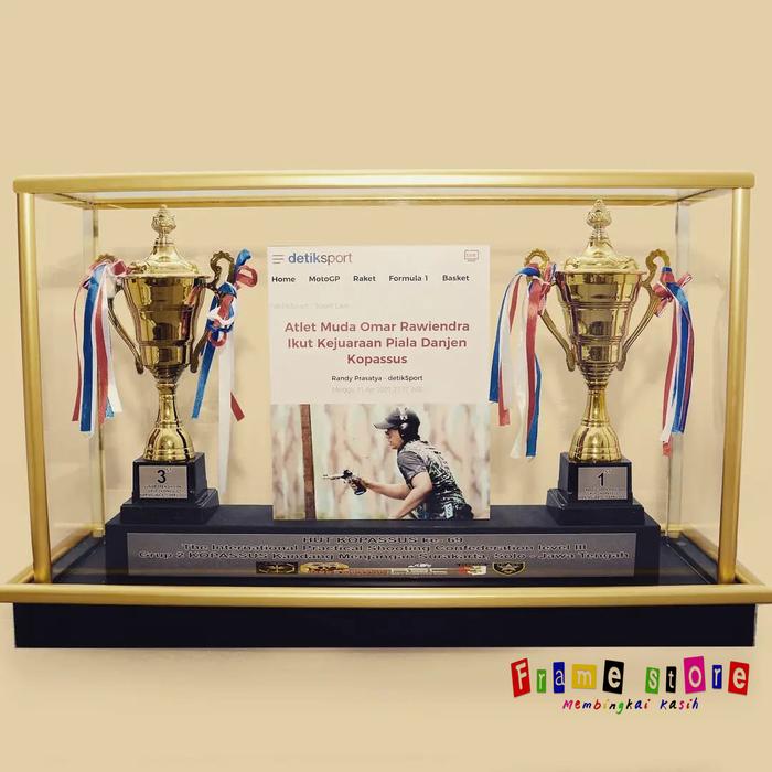 Gambar Bingkai Custom untuk Piala Penghargaan - 35x60cm dari spdframestore undefined Tokopedia